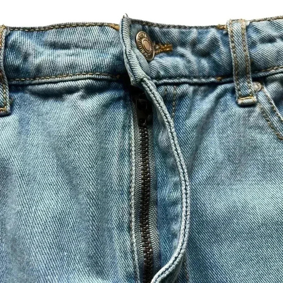 FOREVER 21 FRINGE DENIM MINI SKIRT•SIZE 26 US (S)•VERY CUTE LIGHT WASH DENIM• - Picture 6 of 7